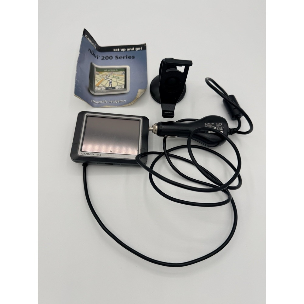 Garmin Nuvi 260 Car GPS Navigation System Touchscreen Mount Charger Bundle‎